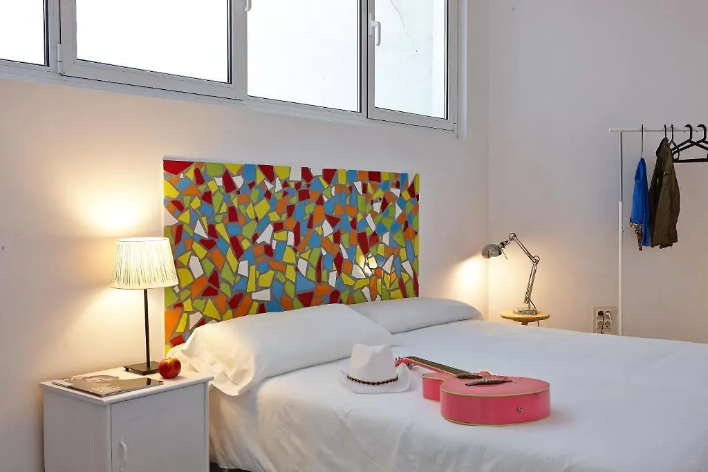 Pil Pil Hostel Bilbao-1
